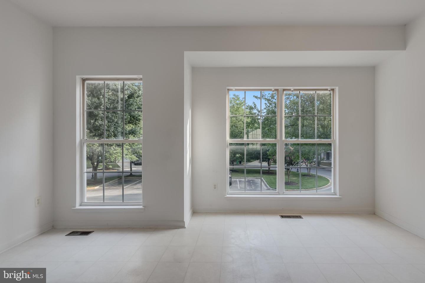 1110 Blue Wing Ter Property Photo 13