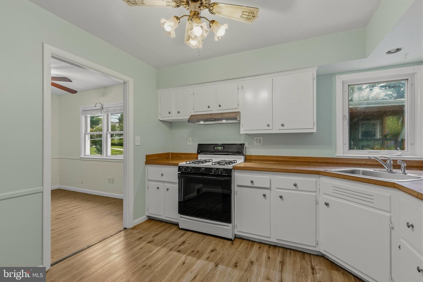 1412 Torrey Pl Property Photo 14