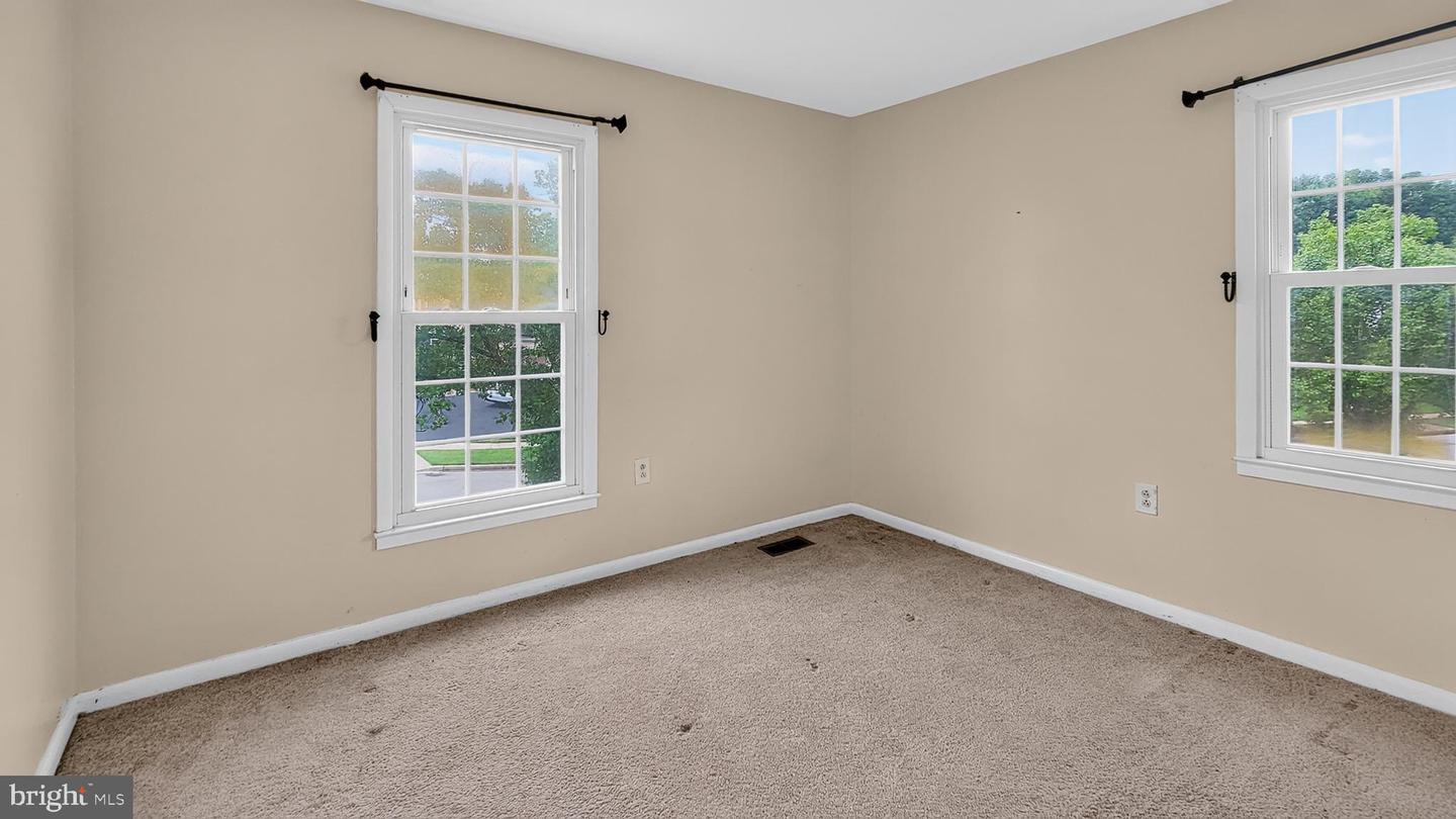 13100 N Point Ln Property Photo 16