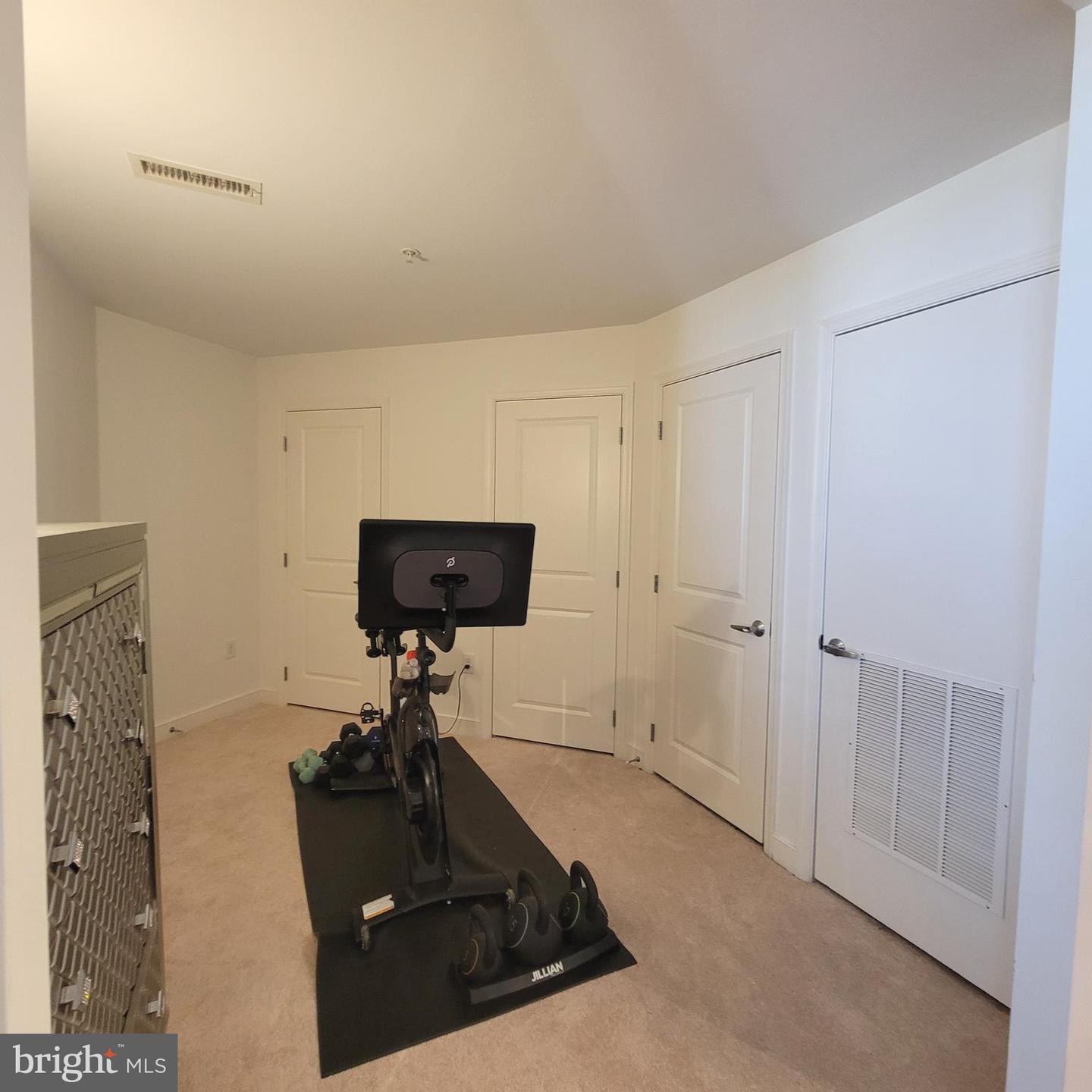 155 Potomac Psge #719 Property Photo 7