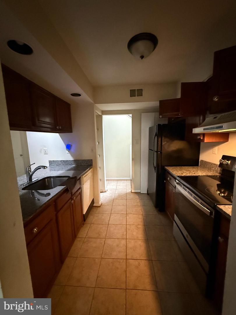 4752 Colonel Ashton Pl #445 Property Photo 7