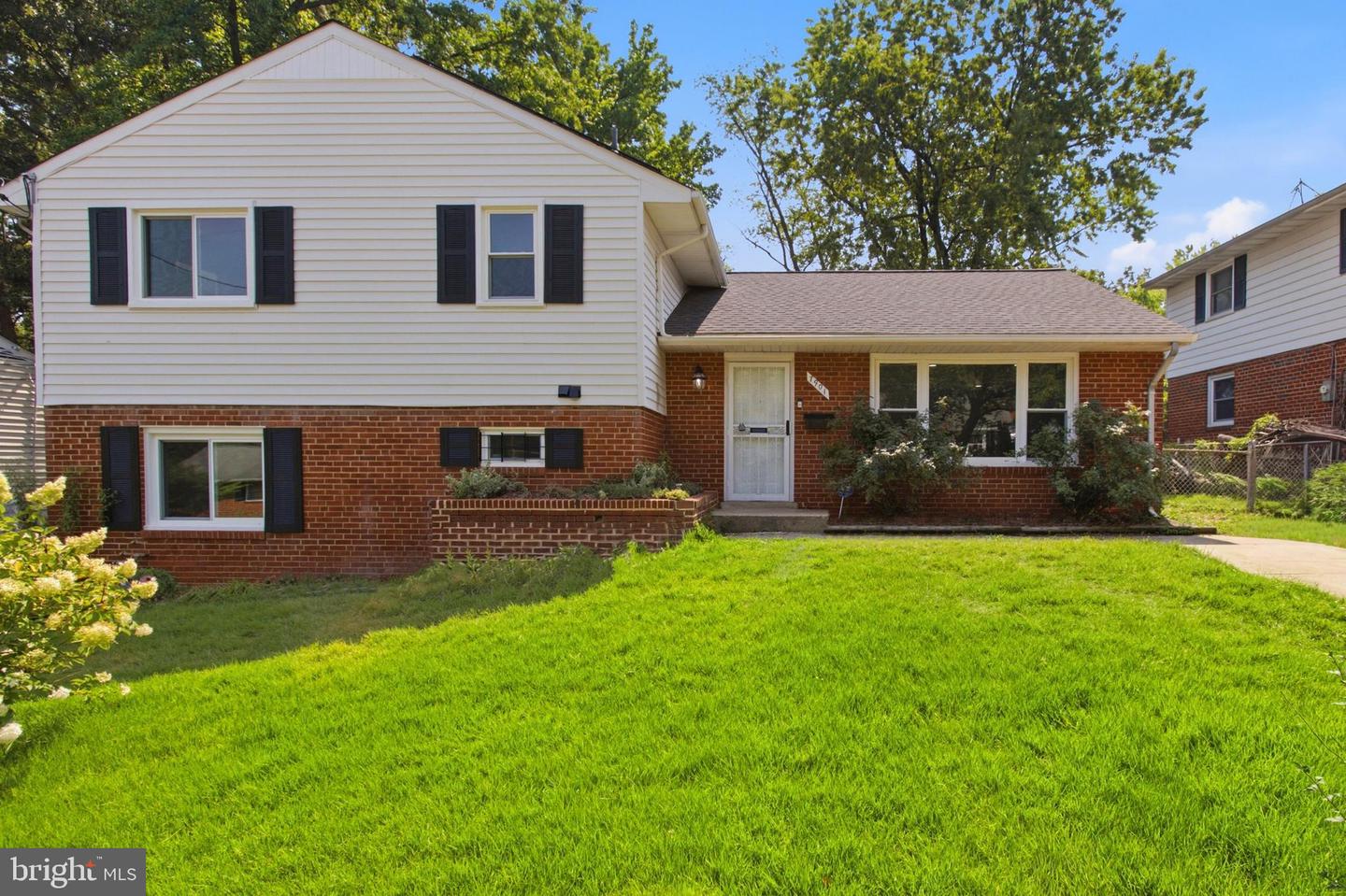 7901 Powhatan St Property Photo 2