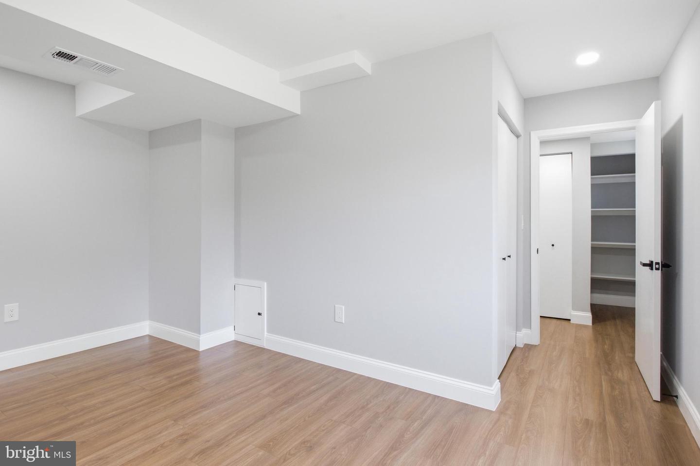 7901 Powhatan St Property Photo 22