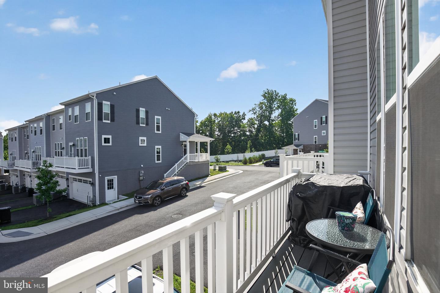 10406 Serenade Ln Property Photo 15