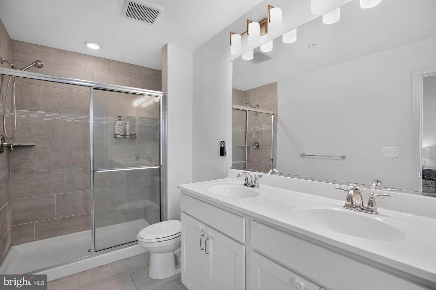 10406 Serenade Ln Property Photo 23