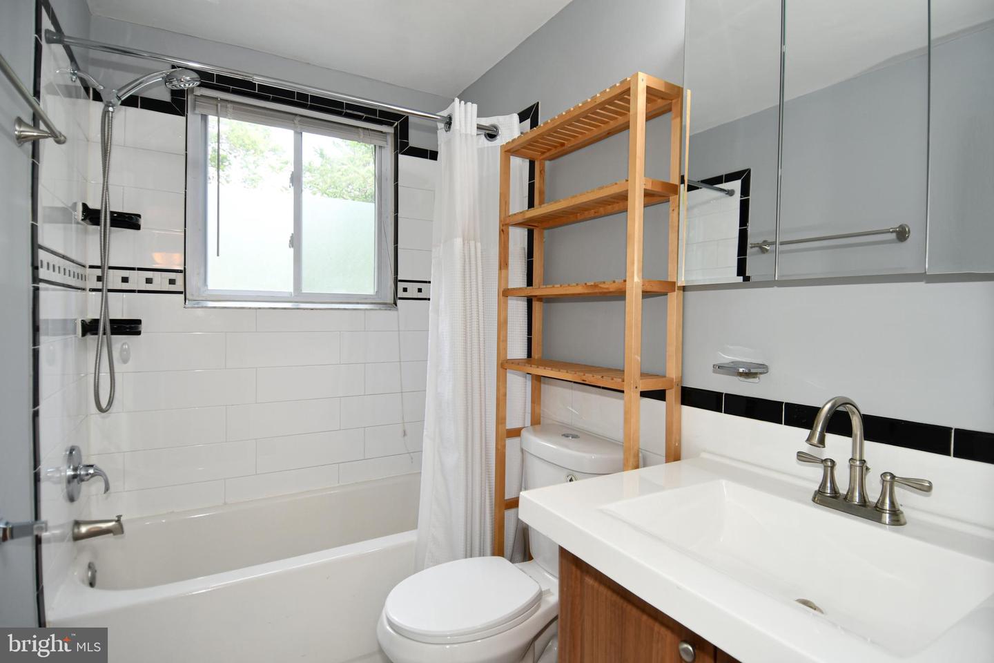 4710 Queensbury Rd #2 Property Photo 18