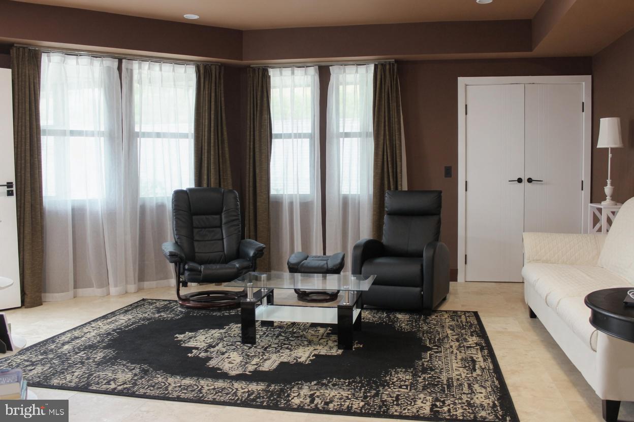 6325 Johensu Dr Property Photo 8