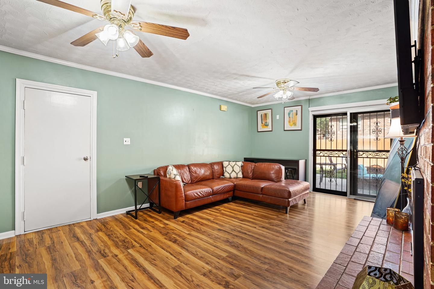 320 Pemberton St Property Photo 33