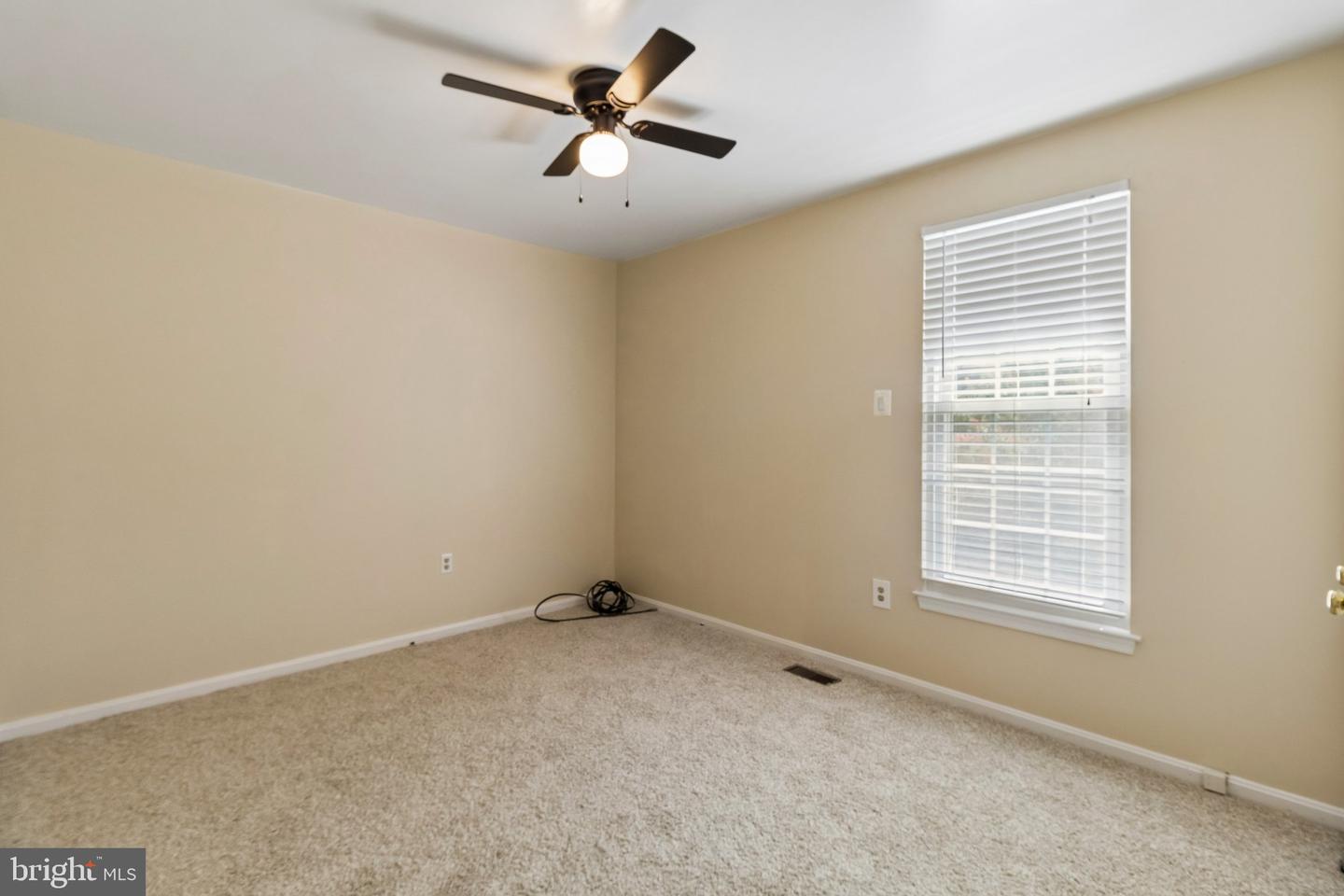 820 Chatsworth Dr Property Photo 11
