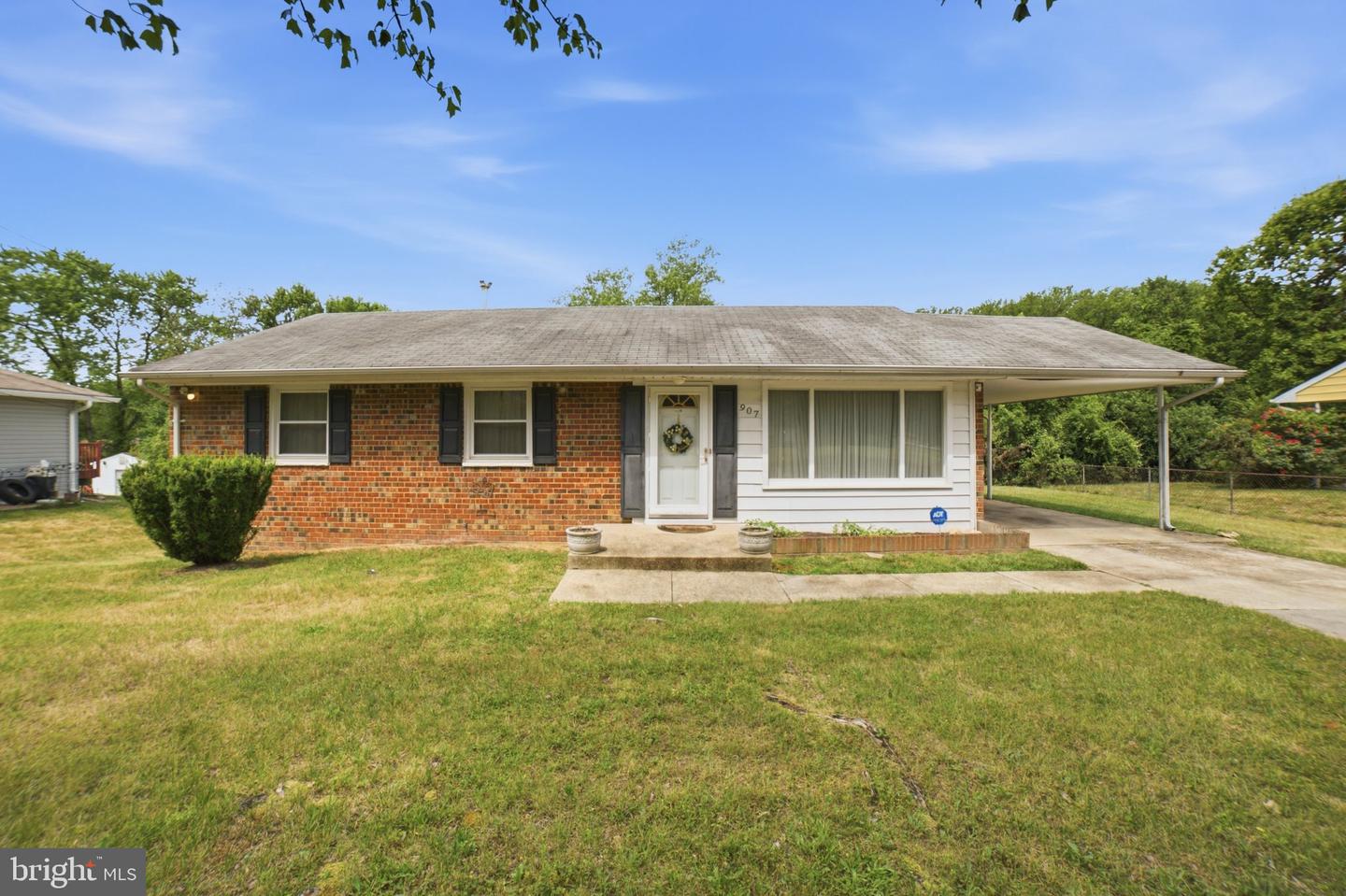 907 Logwood Rd Property Photo 1