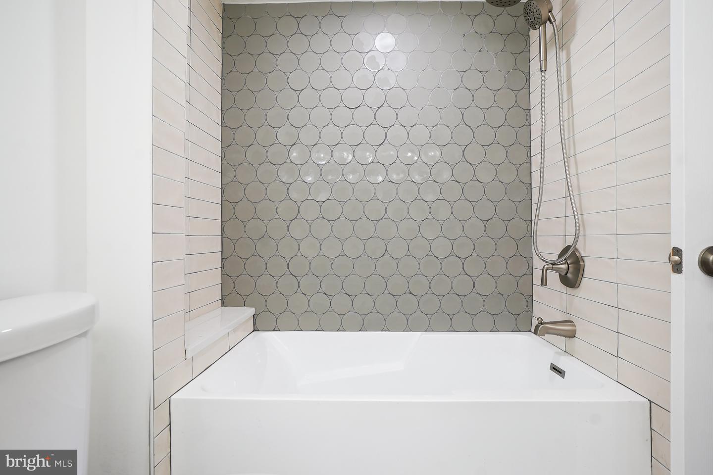 8015 Mandan Rd #304 Property Photo 19