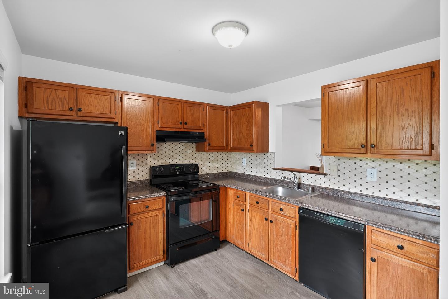 1015 Saint Michaels Dr Property Photo 13