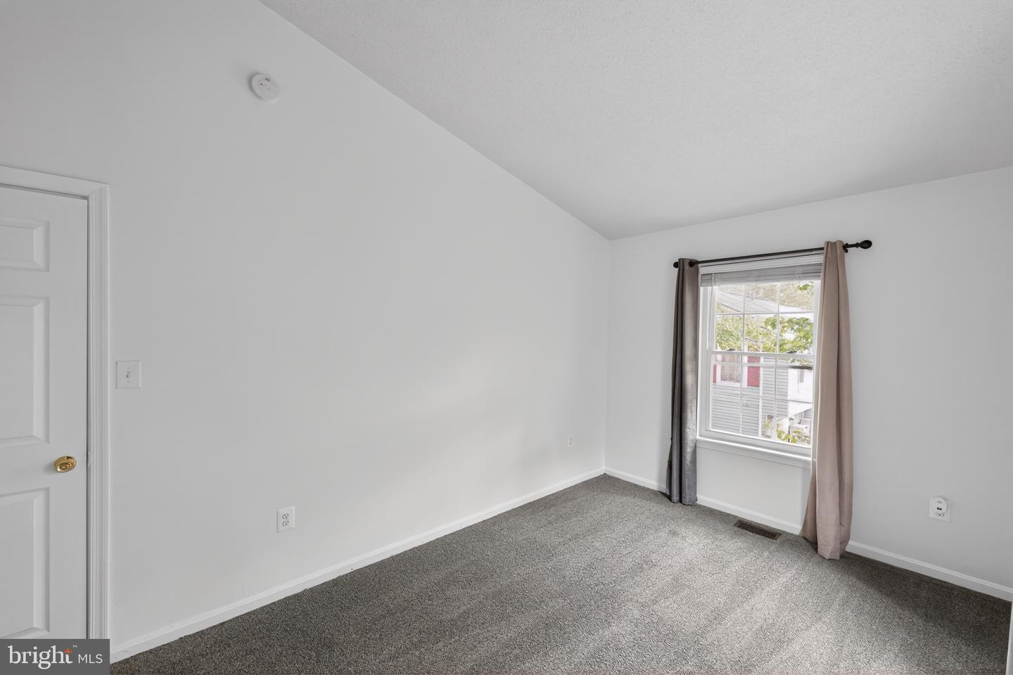 1015 Saint Michaels Dr Property Photo 16
