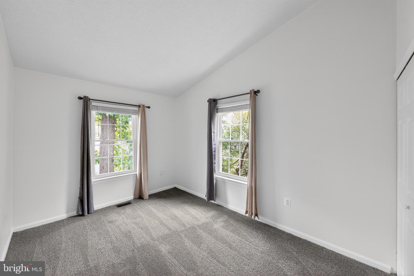 1015 Saint Michaels Dr Property Photo 17