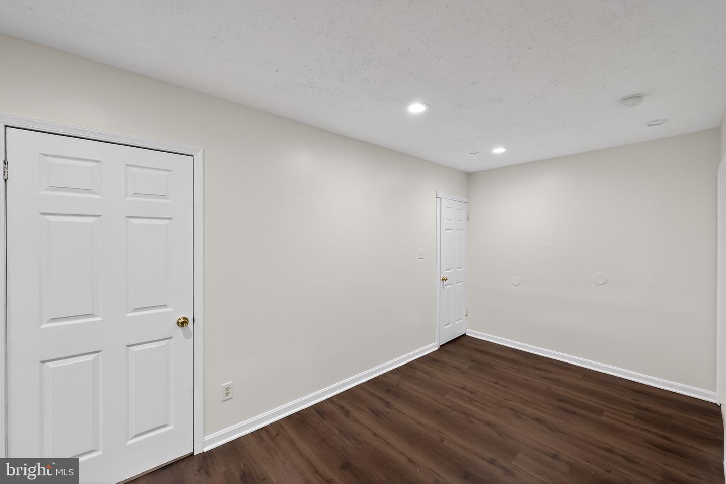 1015 Saint Michaels Dr Property Photo 33