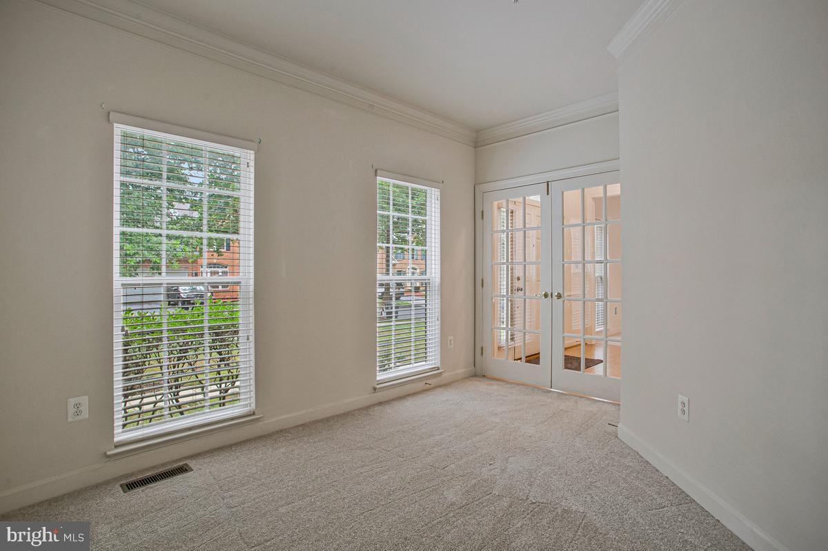 2310 Nicol Cir Property Photo 9