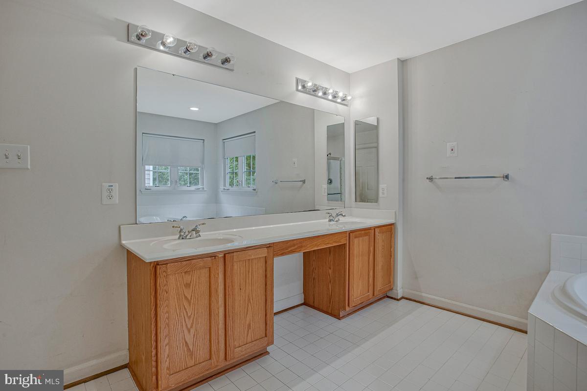 2310 Nicol Cir Property Photo 33