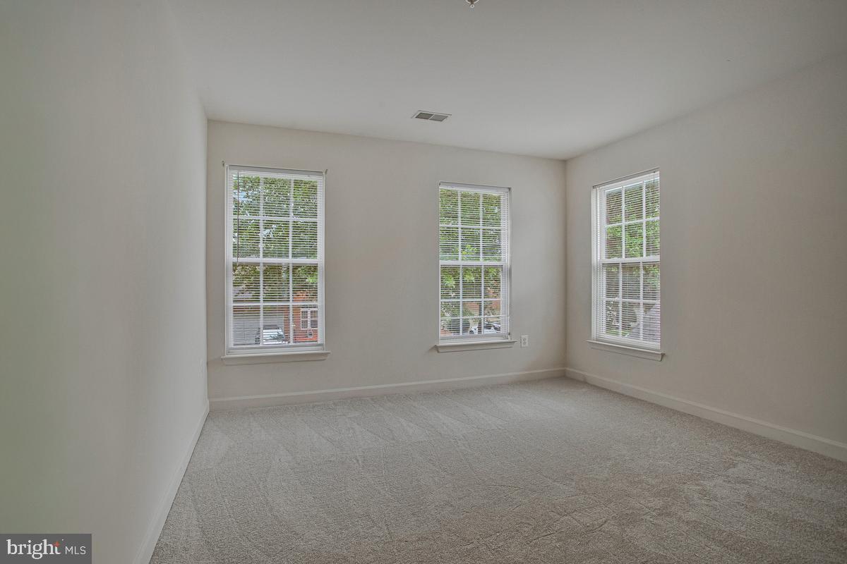 2310 Nicol Cir Property Photo 39
