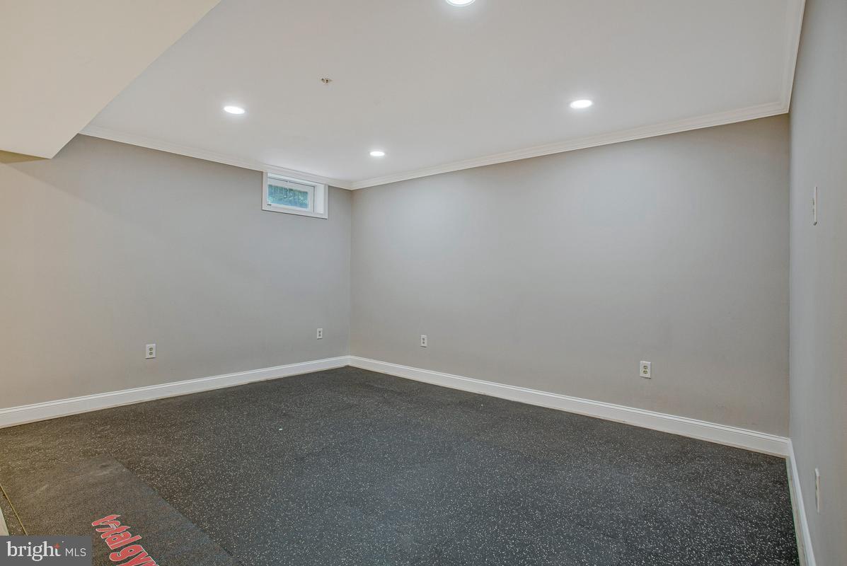 2310 Nicol Cir Property Photo 46