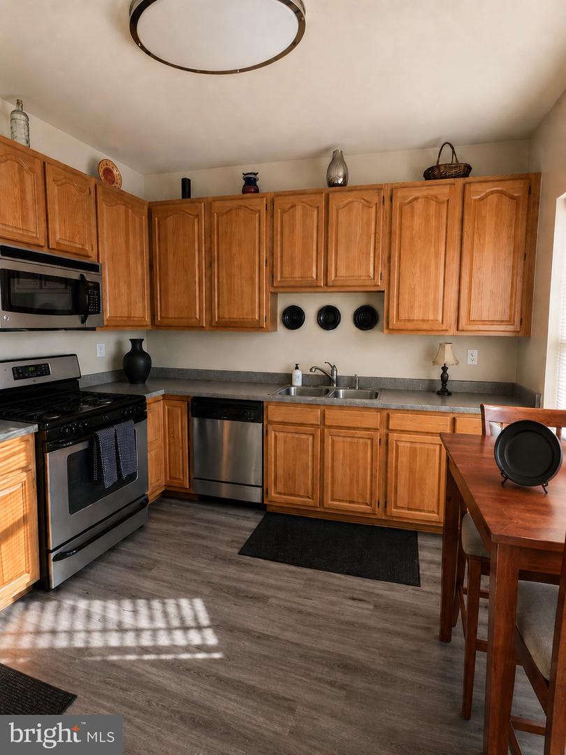 12347 Quarterback Ct Property Photo 6