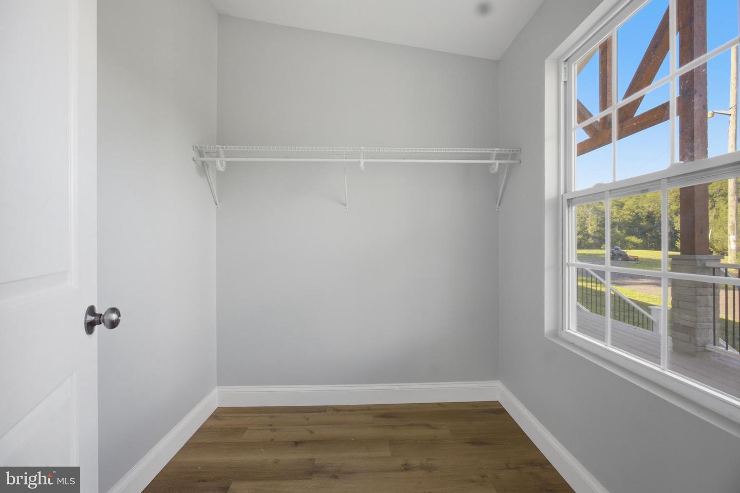 15000 Mount Calvert Rd Property Photo 10