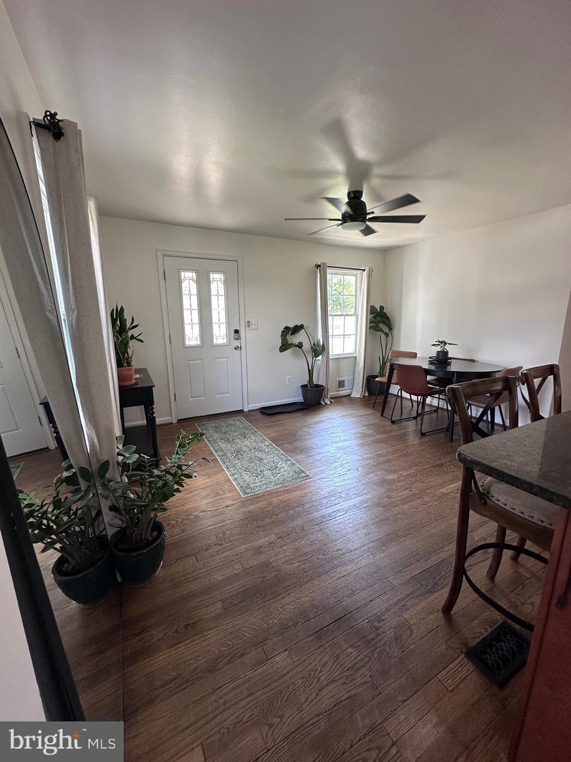 5211 Edgewood Rd Property Photo 2