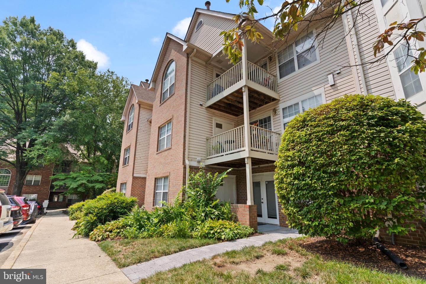 9720 Lake Pointe Ct #204 Property Photo 2