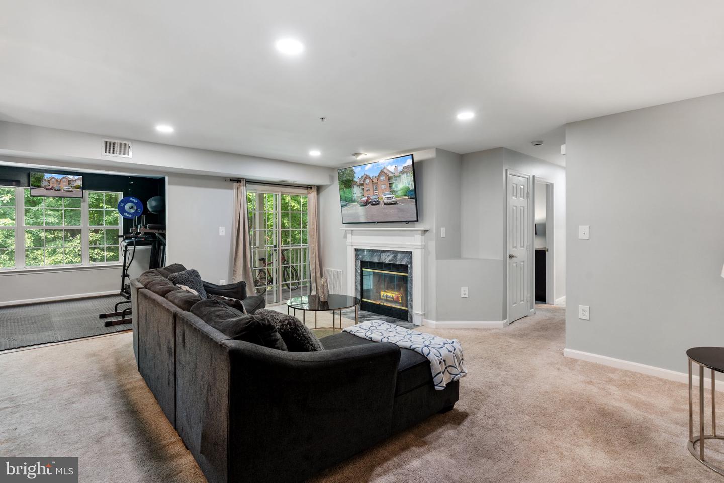 9720 Lake Pointe Ct #204 Property Photo 10