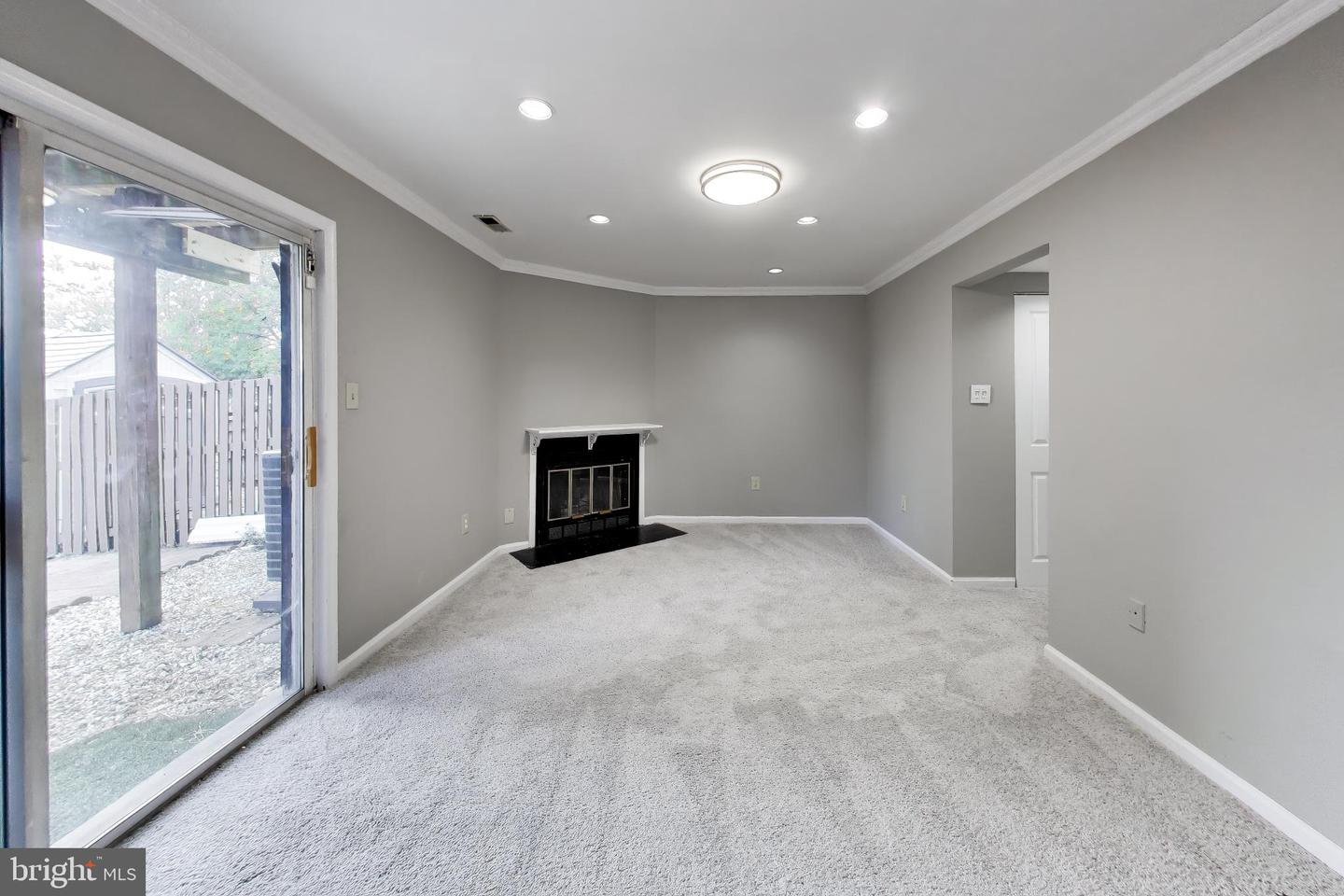 138 Joyceton Ter Property Photo 31