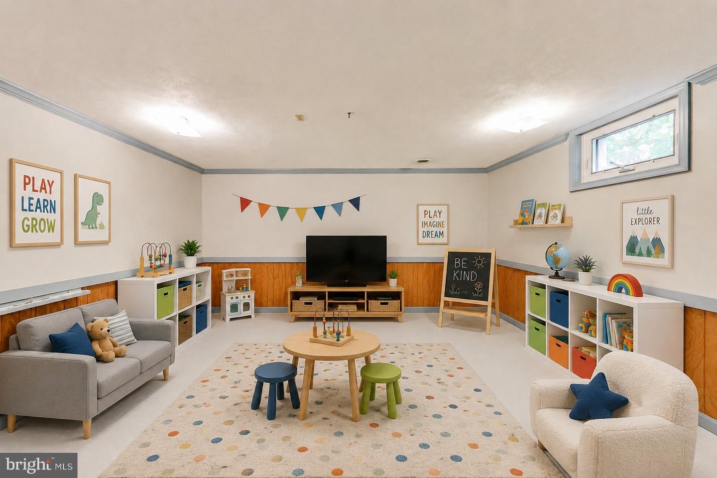 2012 Bermondsey Dr Property Photo 9