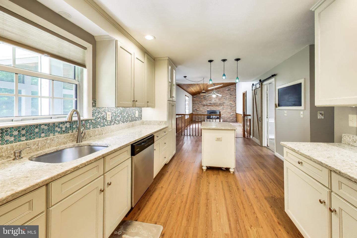 2012 Bermondsey Dr Property Photo 16