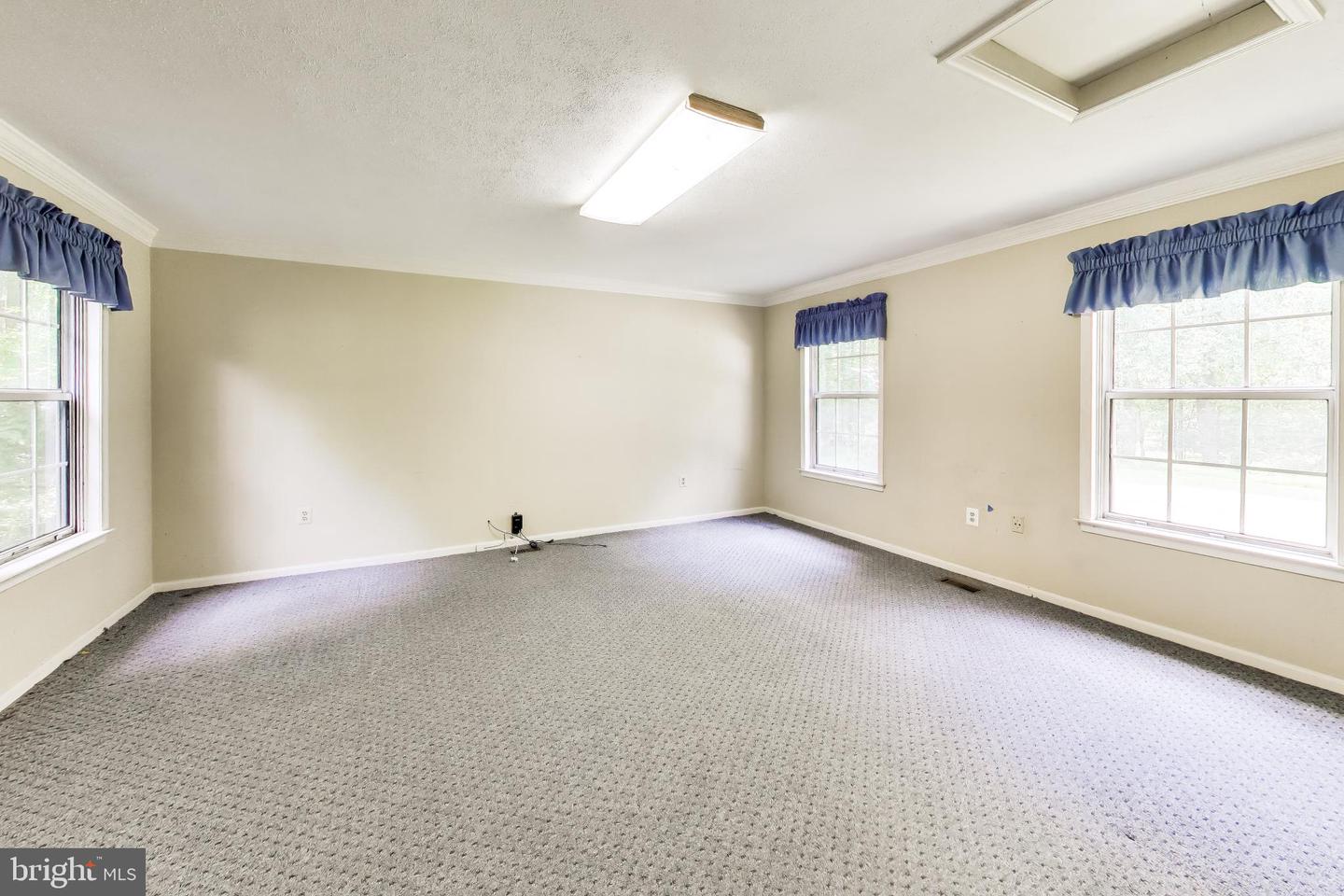 2012 Bermondsey Dr Property Photo 21