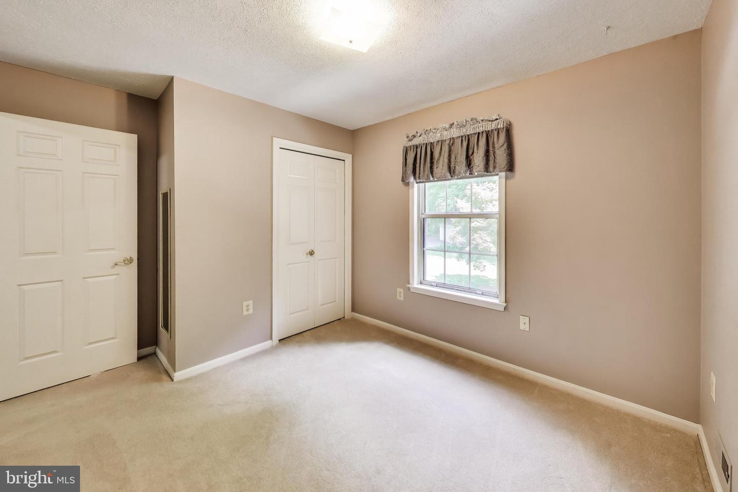 2012 Bermondsey Dr Property Photo 33