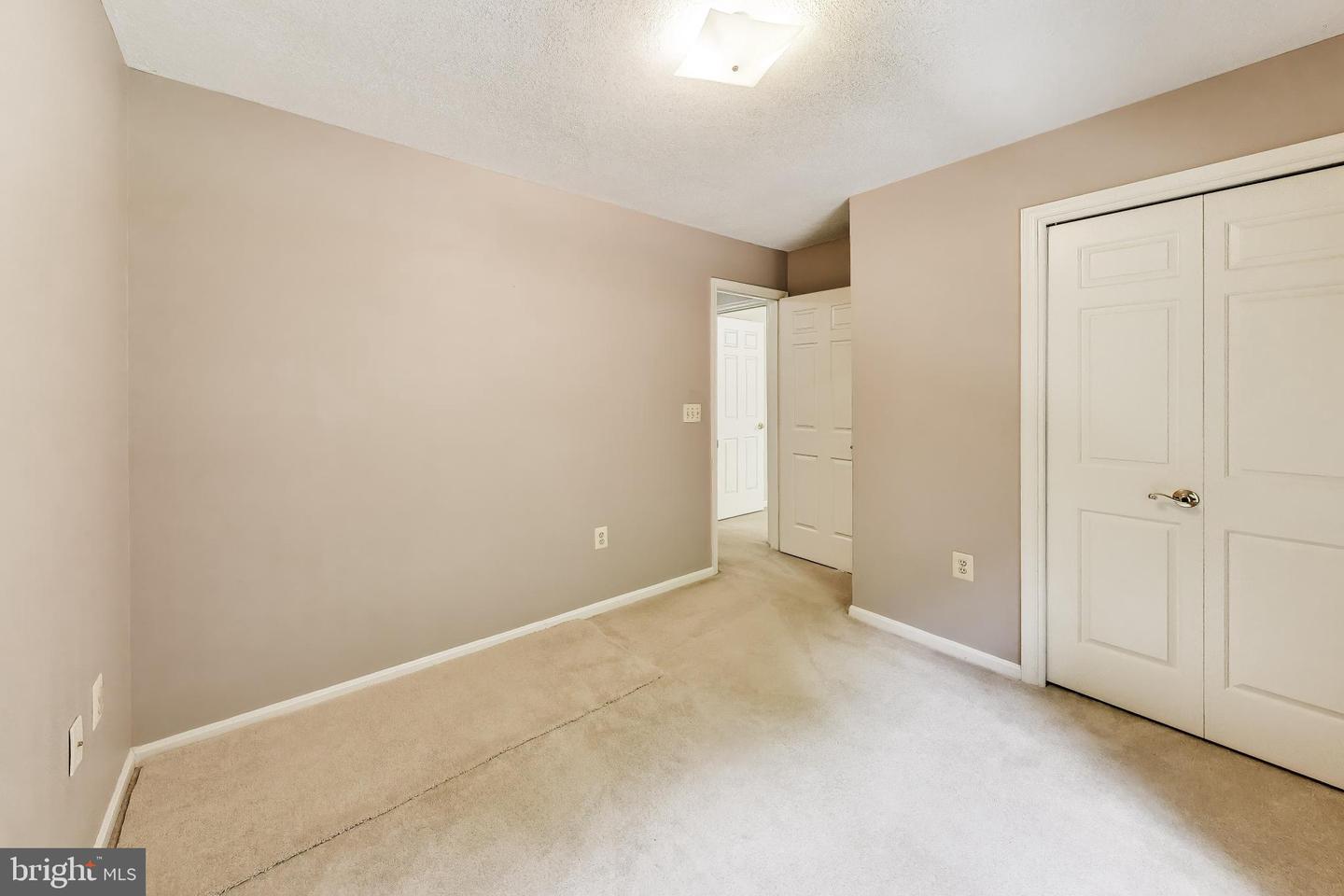 2012 Bermondsey Dr Property Photo 34