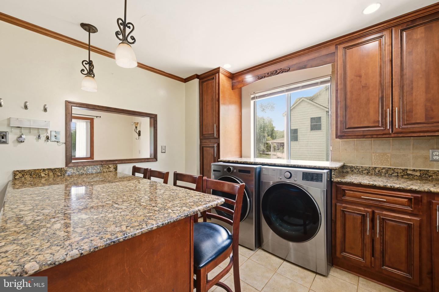 5122 Navahoe St Property Photo 10