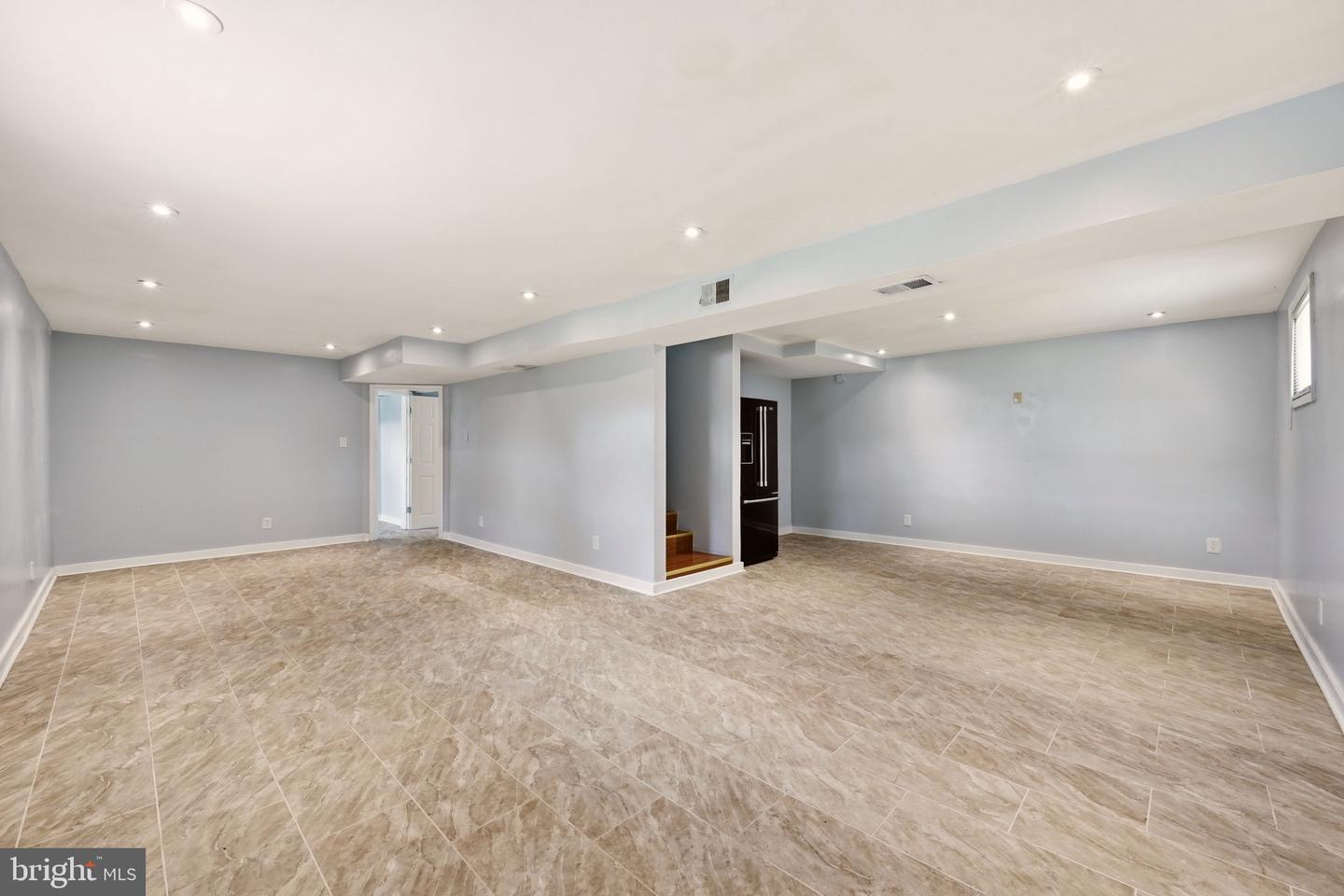 5122 Navahoe St Property Photo 24