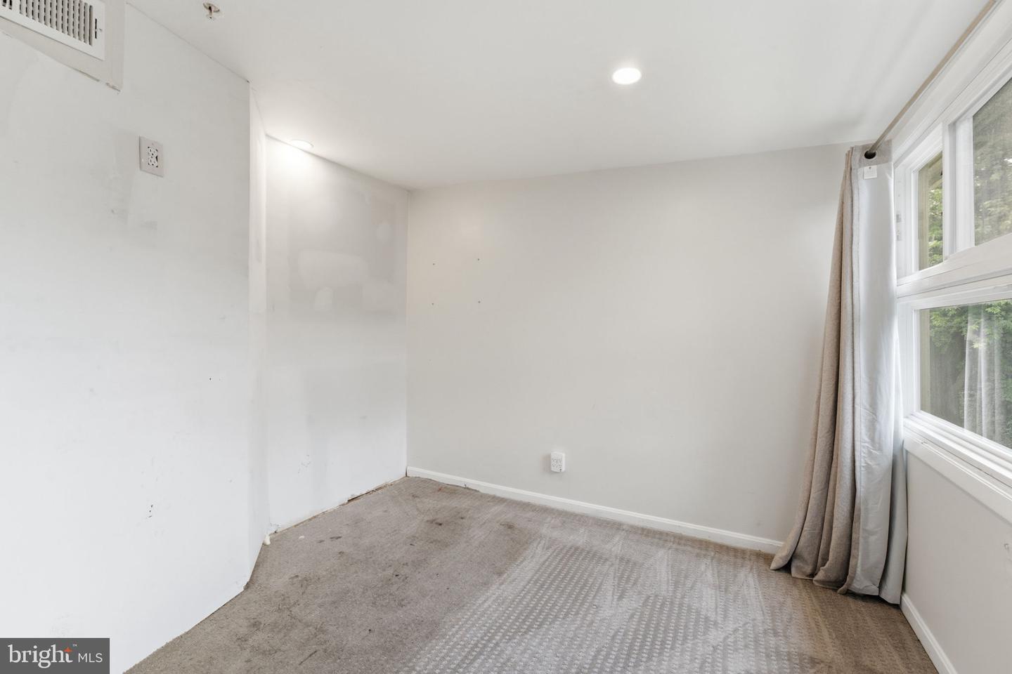 7402 18th Ave #210 Property Photo 19