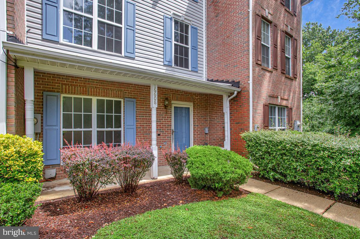 16608 Eastview Ter Property Photo 4