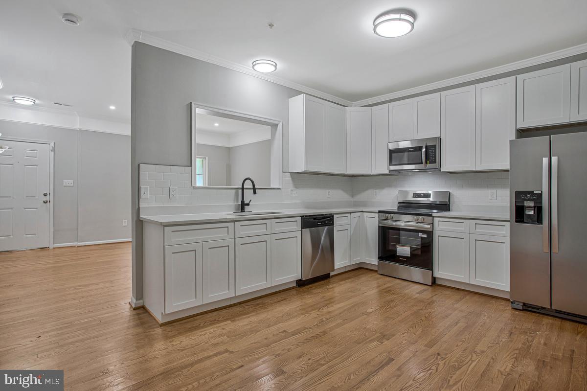 16608 Eastview Ter Property Photo 11