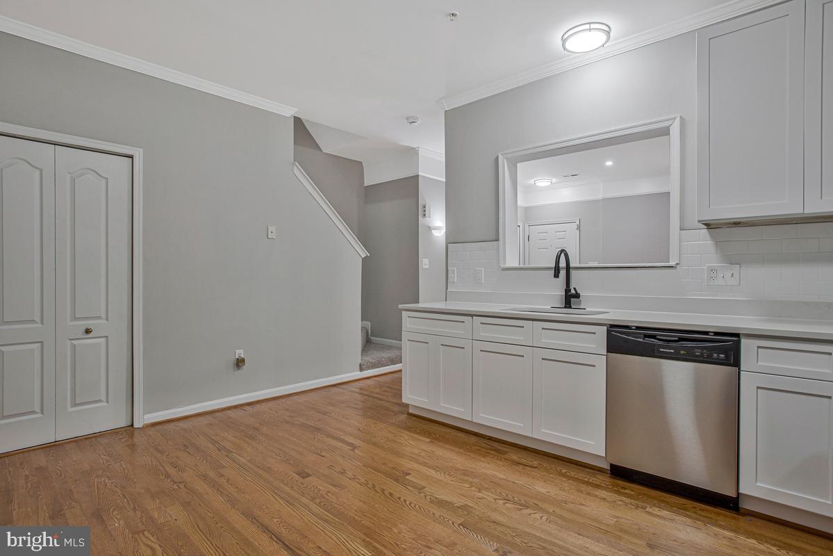 16608 Eastview Ter Property Photo 13