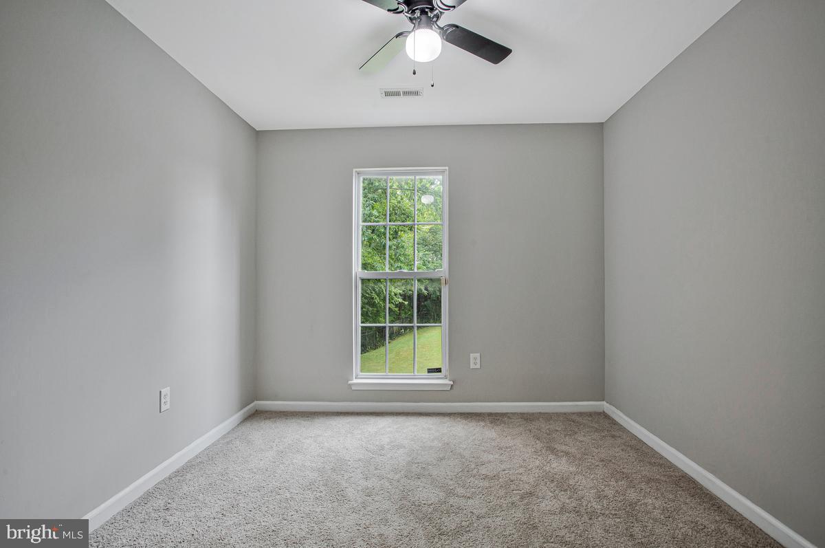16608 Eastview Ter Property Photo 18