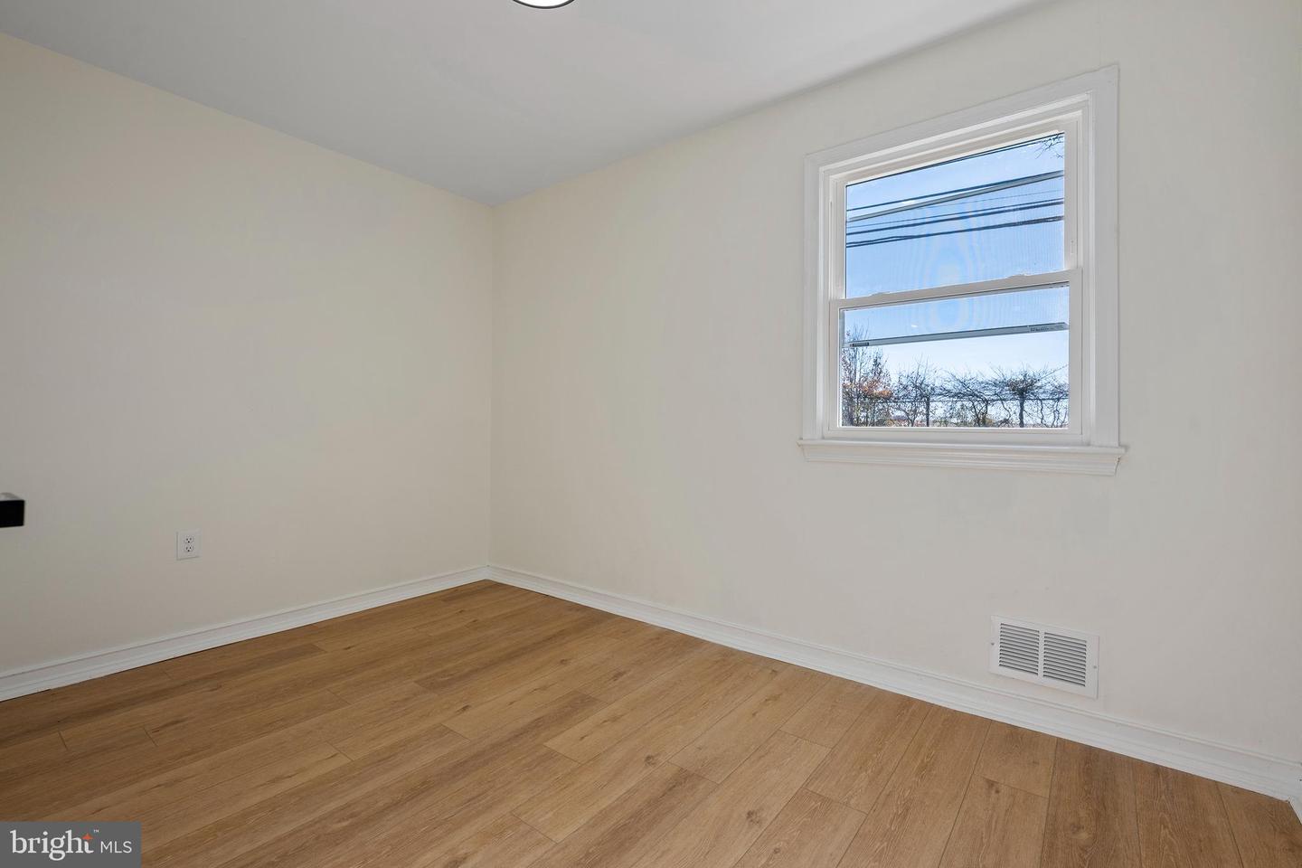 5438 Odell Rd Property Photo 12