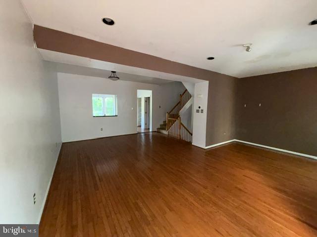 12119 Sutton Ln Property Photo 6