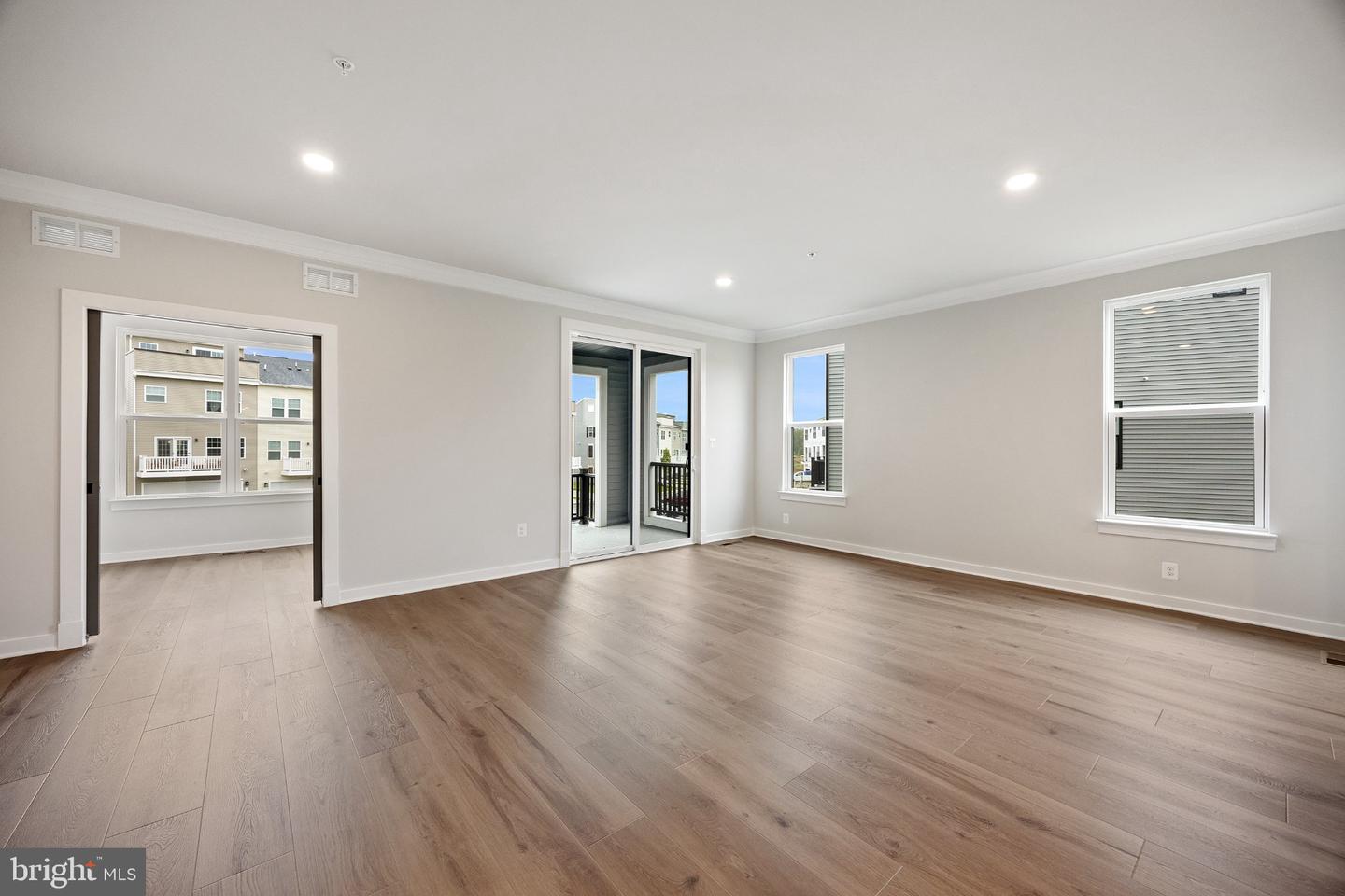121 Summit Point Blvd #15-j Property Photo 15