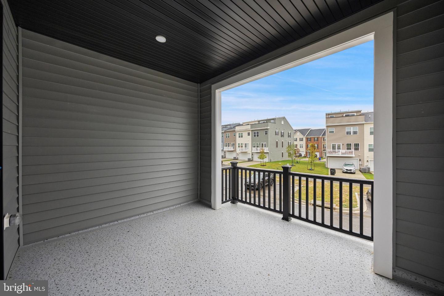 121 Summit Point Blvd #15-j Property Photo 17