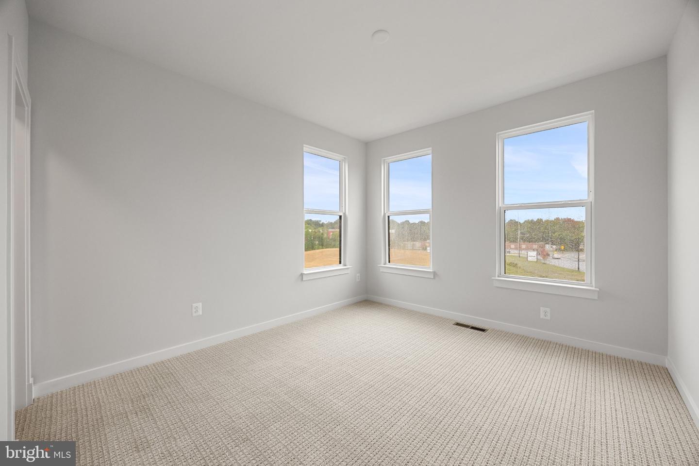 121 Summit Point Blvd #15-j Property Photo 29