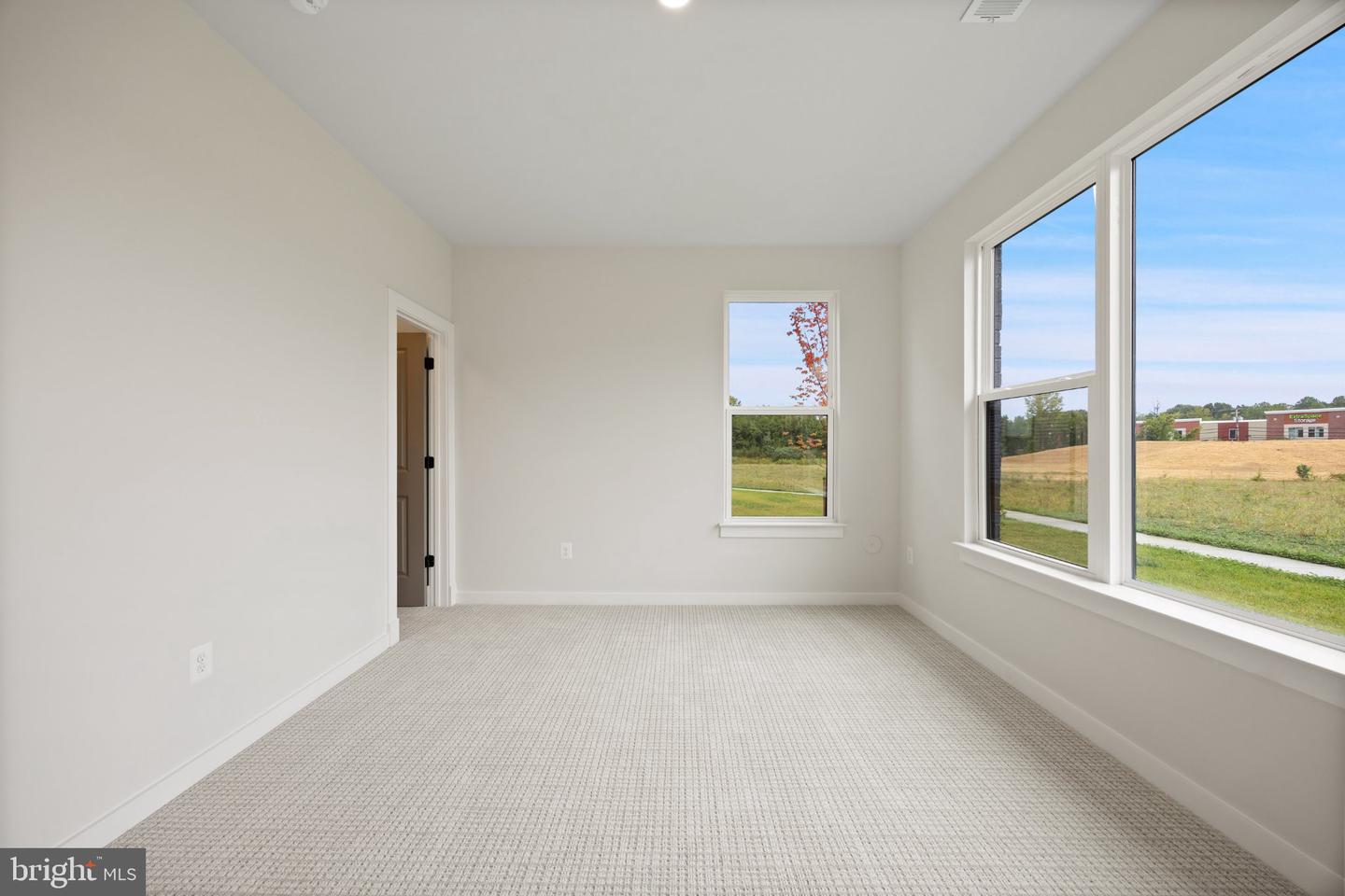 121 Summit Point Blvd #15-j Property Photo 37