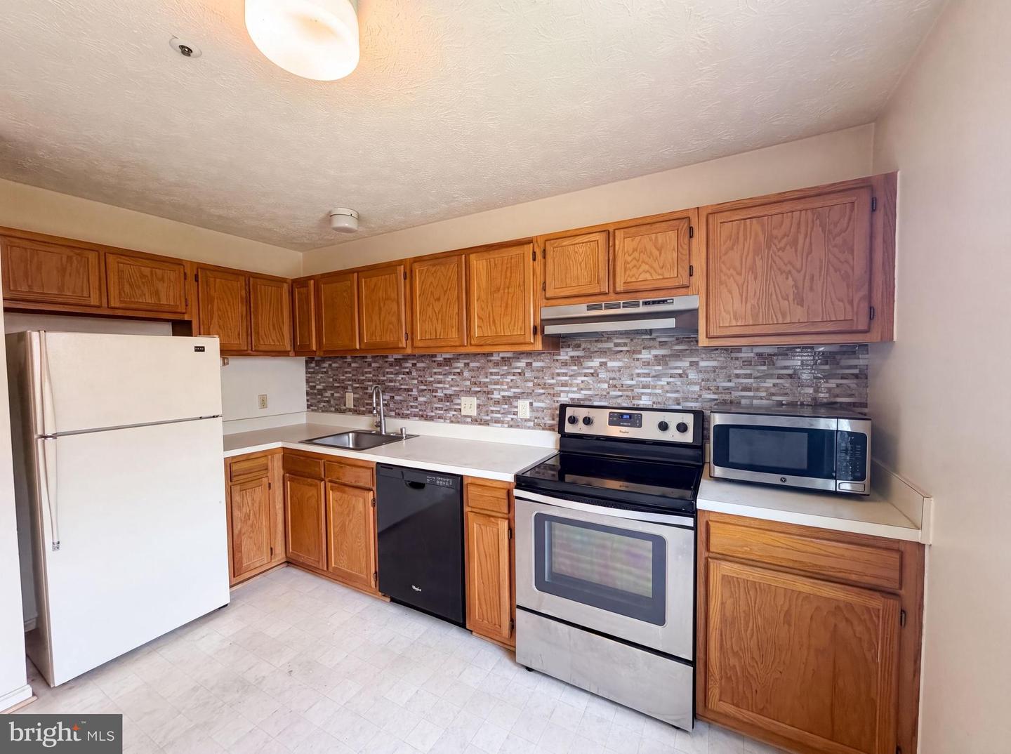 2726 Crestwick Pl Property Photo 6