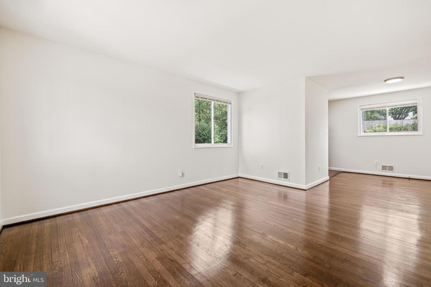 5405 Morton Pl Property Photo 5