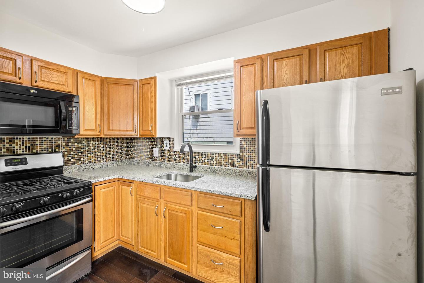 5405 Morton Pl Property Photo 9